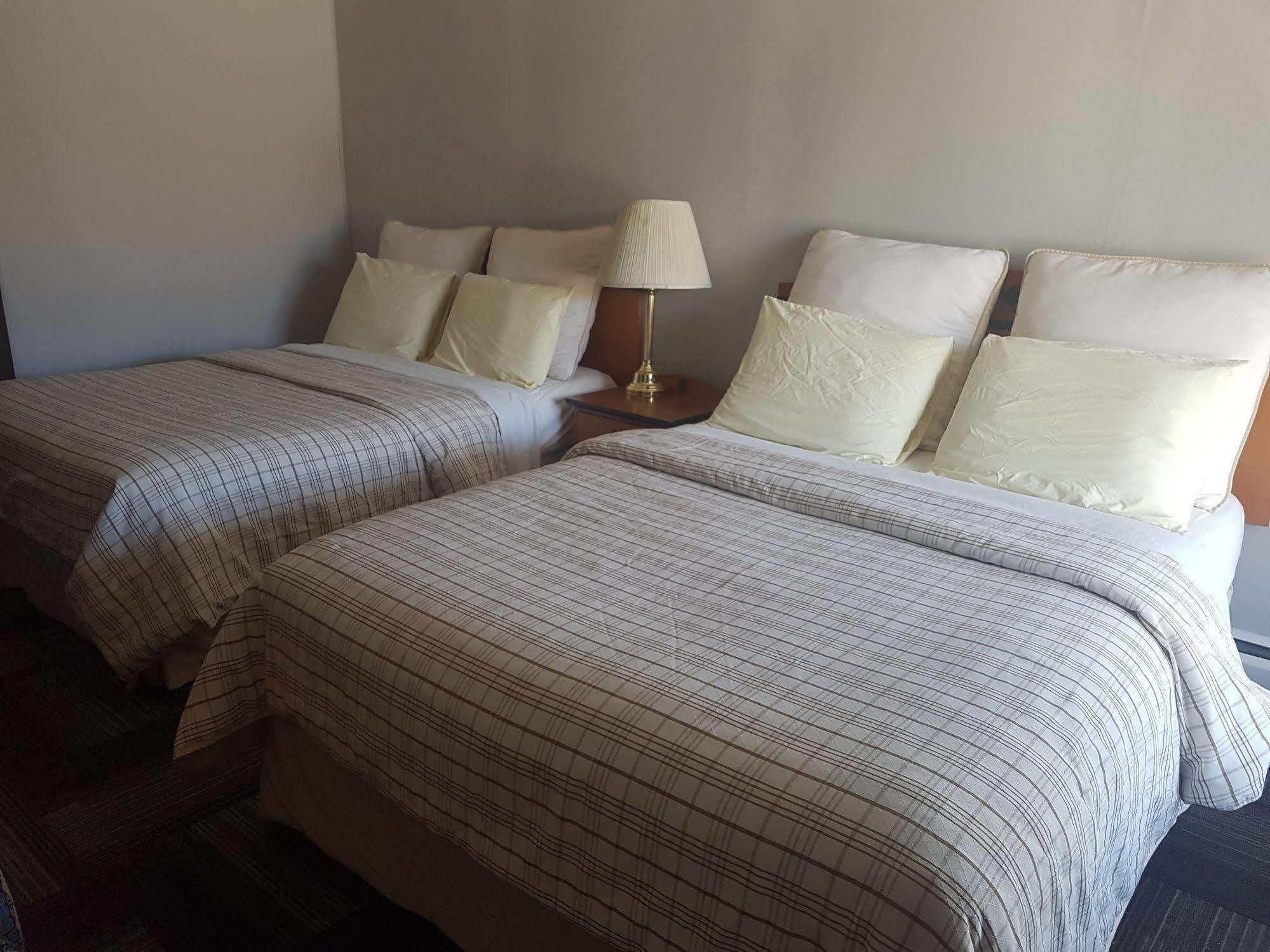 Olympia Lodge YYC Kültér fotó