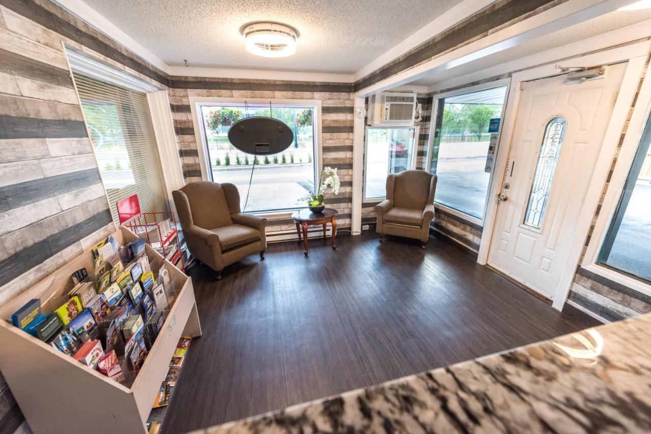 Olympia Lodge YYC Kültér fotó