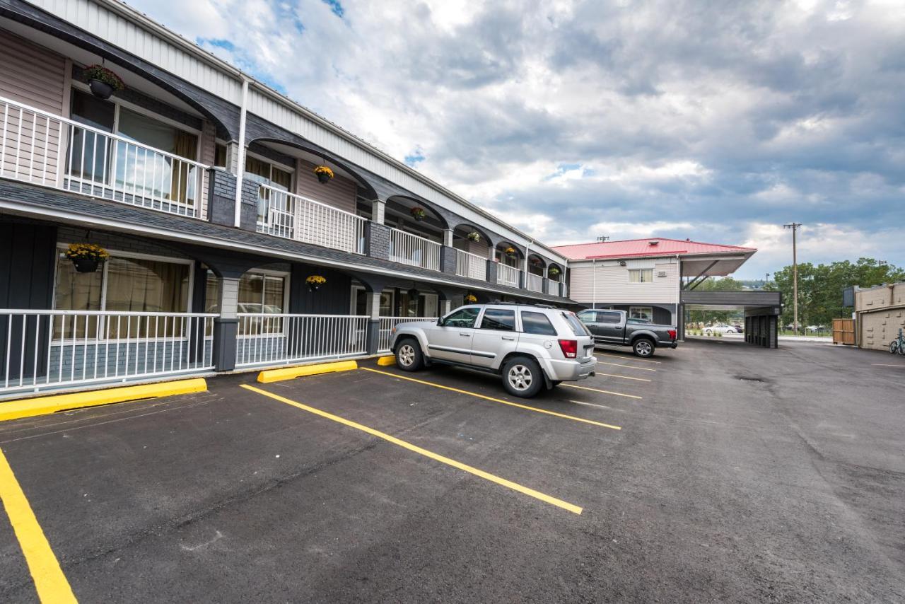 Olympia Lodge YYC Kültér fotó