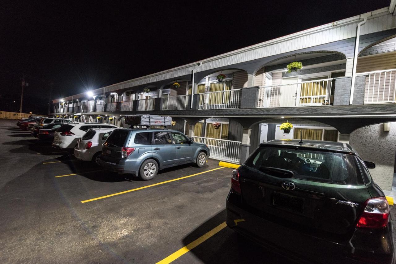 Olympia Lodge YYC Kültér fotó