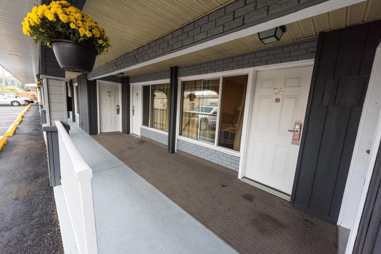 Olympia Lodge YYC Kültér fotó