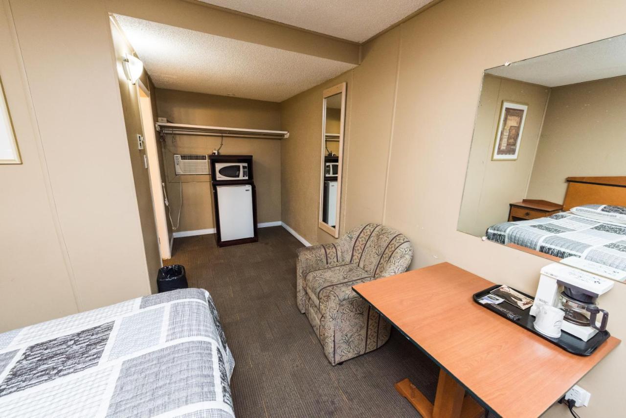 Olympia Lodge YYC Kültér fotó