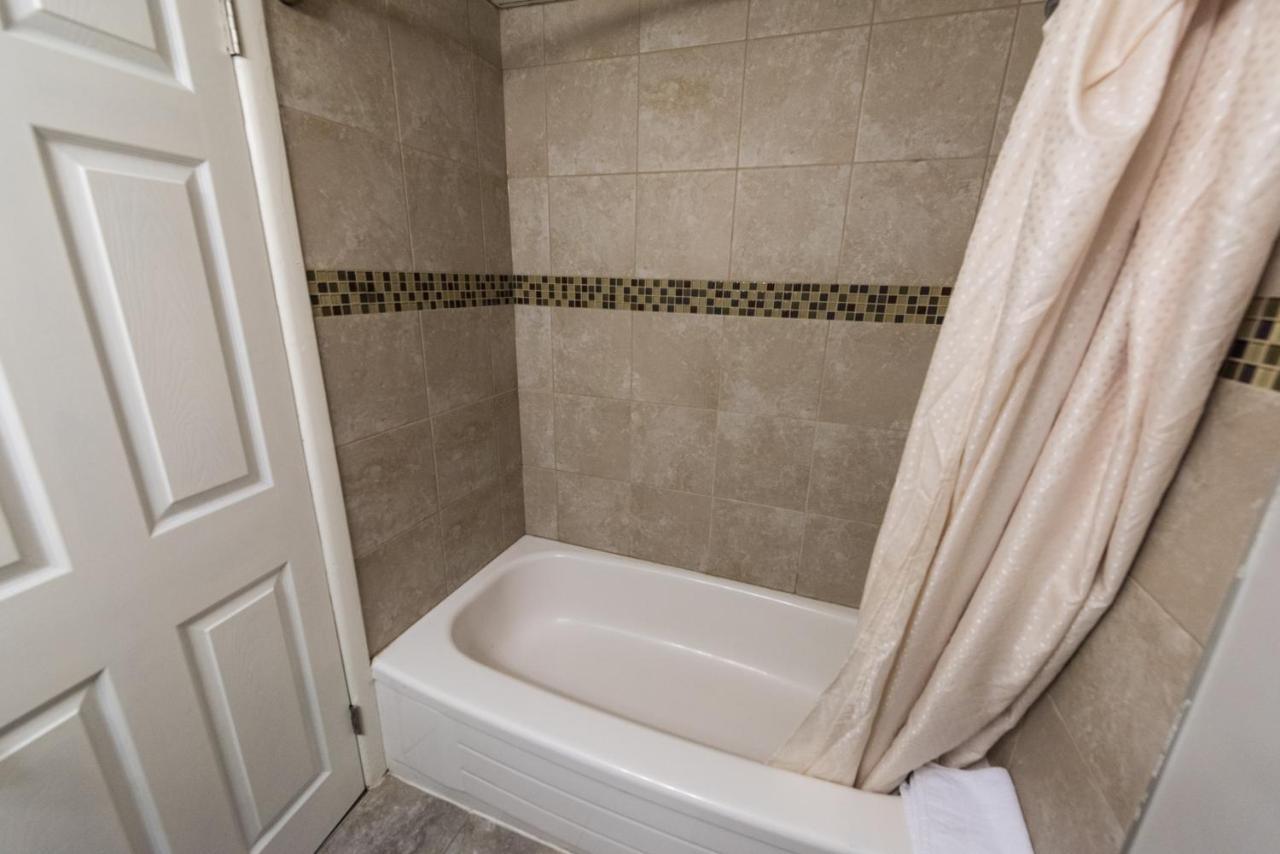 Olympia Lodge YYC Kültér fotó