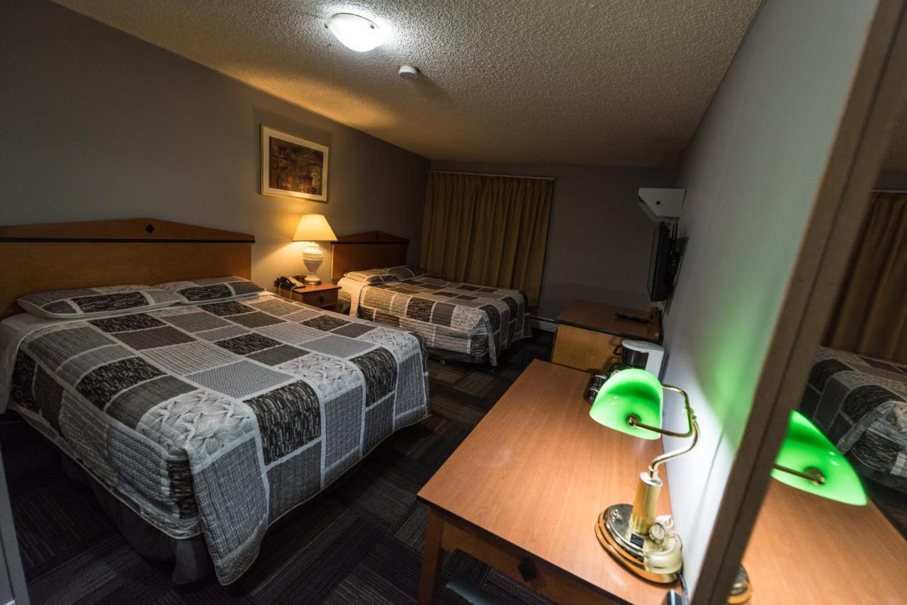 Olympia Lodge YYC Kültér fotó