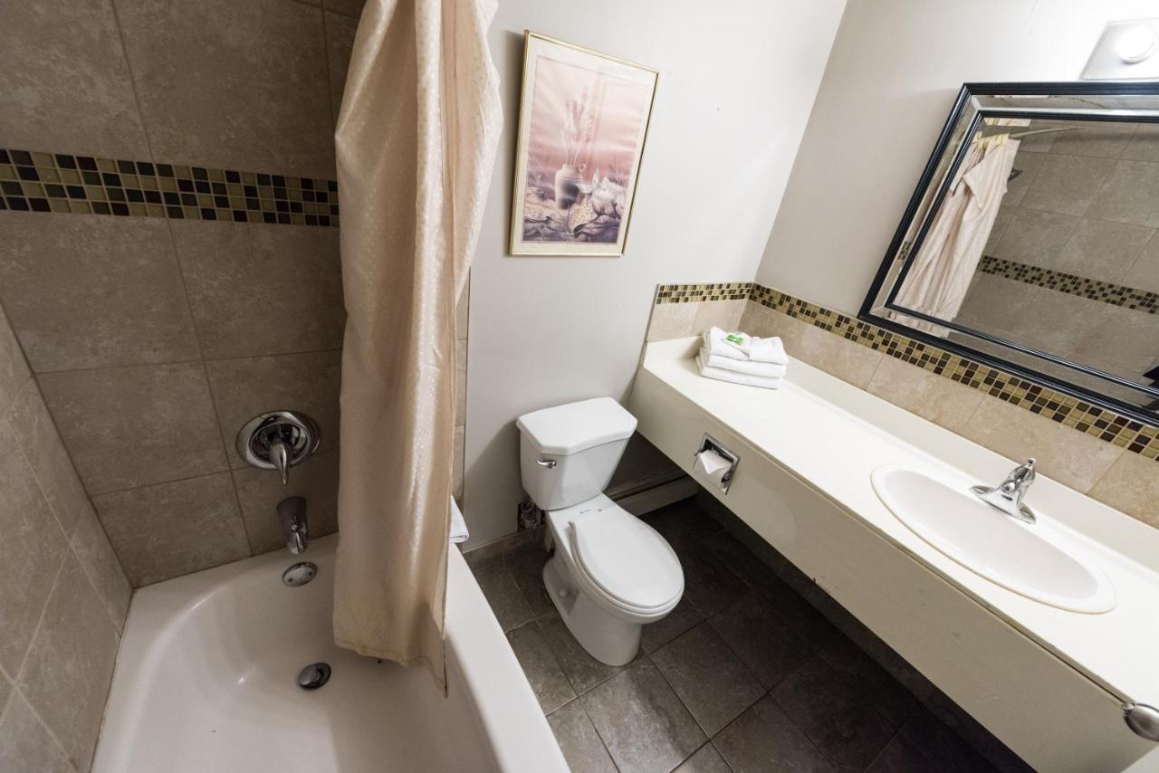 Olympia Lodge YYC Kültér fotó