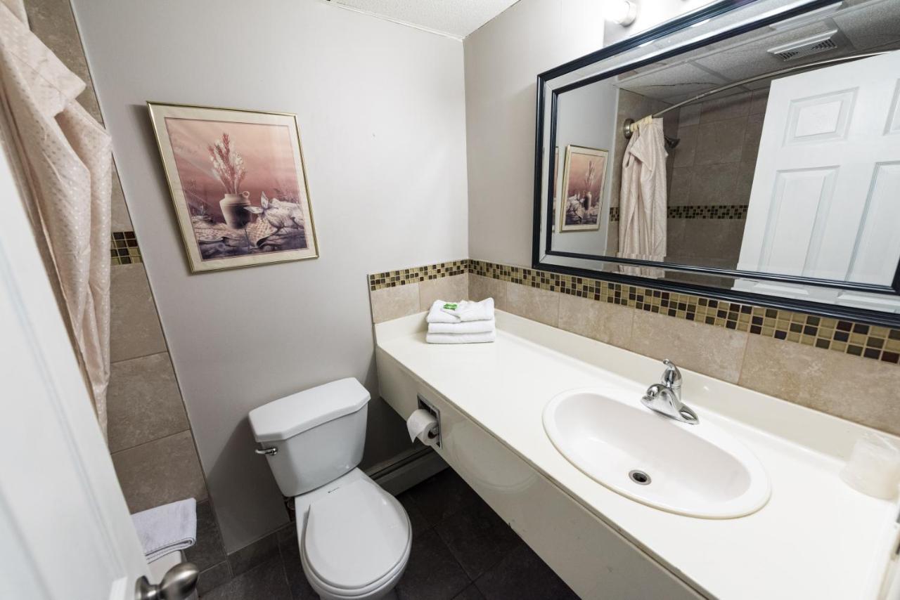 Olympia Lodge YYC Kültér fotó