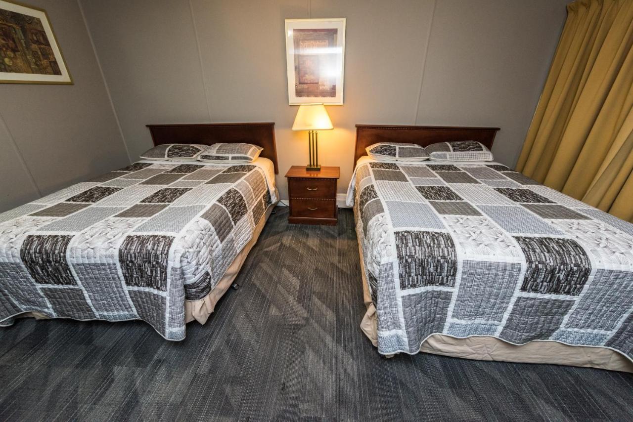 Olympia Lodge YYC Kültér fotó
